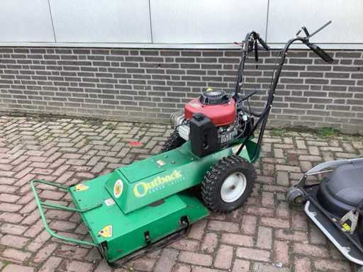 Tondeuse en terrain accidenté pour chèvre