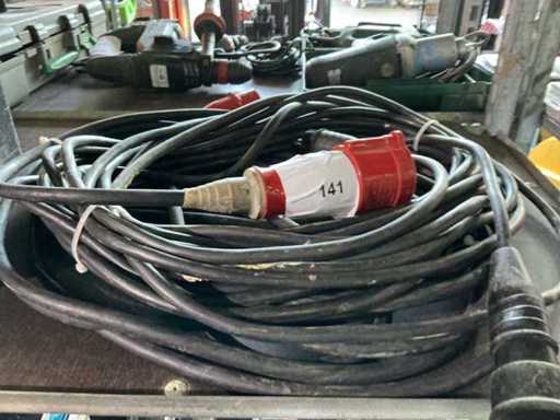 Prąd zasilający + kabel sieciowy (2x)