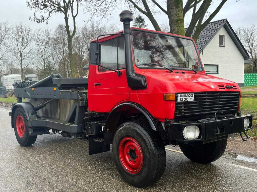 1985 Unimog 1200T Vrachtwagen, unimog afzetbak systeem