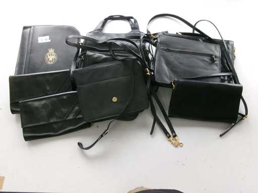 Brit./Holl. Ledertaschen Mix, gebraucht (R16) (10x)