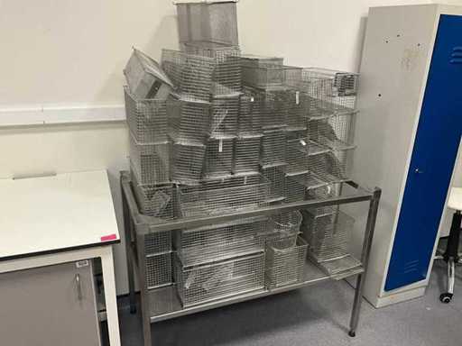 Set autoclave-mandjes met steunkast