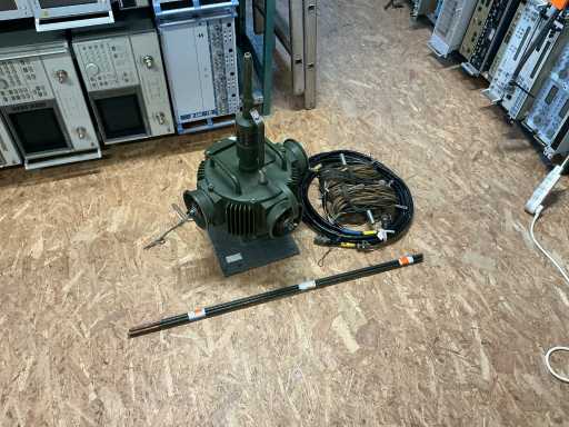 Rohde & Schwarz AK501 Mobile Antenna