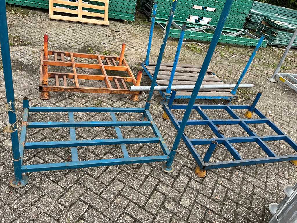 Stacking rack various sizes (4x)