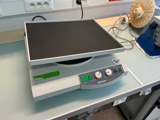 Agitator orbital Heidolph Polymax 2040