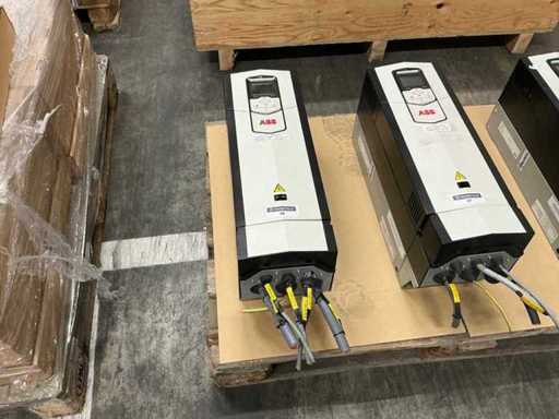Convertisseur de fréquence ABB ACS880