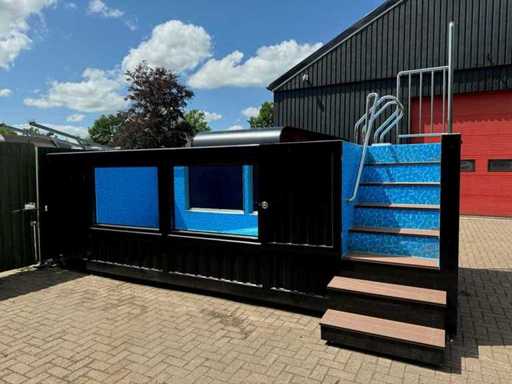 Jacuzzi, sauna, ice baths, swimming pools and massage chairs