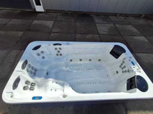 Cyclone spa’s 8 persoons Jacuzzi en buitenspa