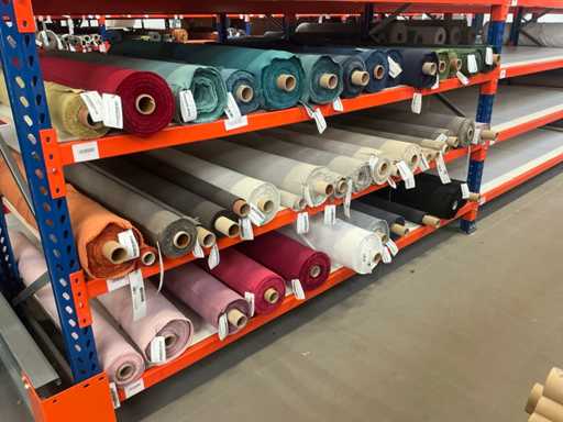 Vari rotoli di tessuto/tessuto Chill per tappezzeria (43 volte)