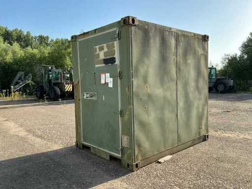 Container al armatei