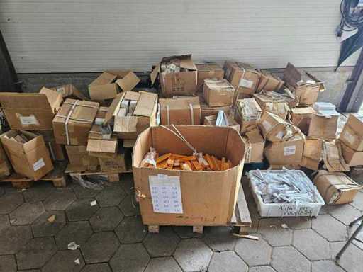 Posate varie (metti insieme le tue 20 scatole da un lotto)