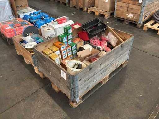 Charge verschiedener Befestigungselemente