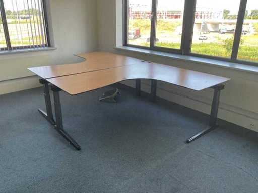 Dubbel hoekbureau