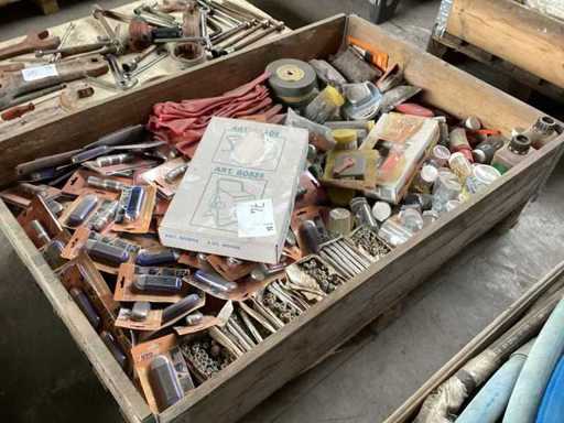 Verschiedenes Material