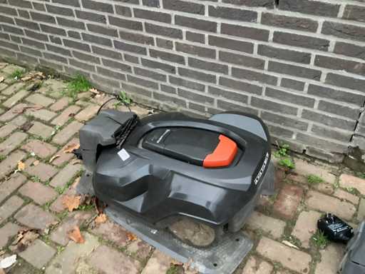 Tosaerba robotico Husqvarna 420 2018