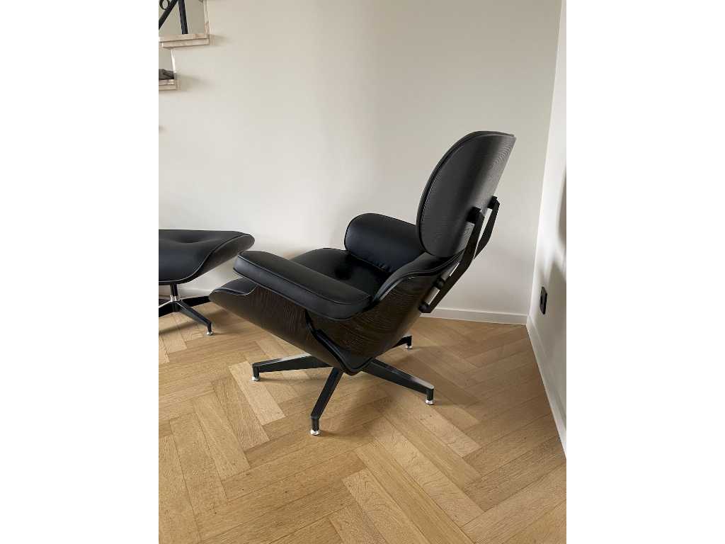 1 x Design armchair with ottoman