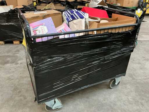 Batch of various goods