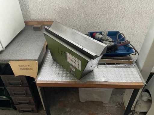 1980 MÜLLER + LOHMÜLLER E57 slijp- en ontbraamingsmachine