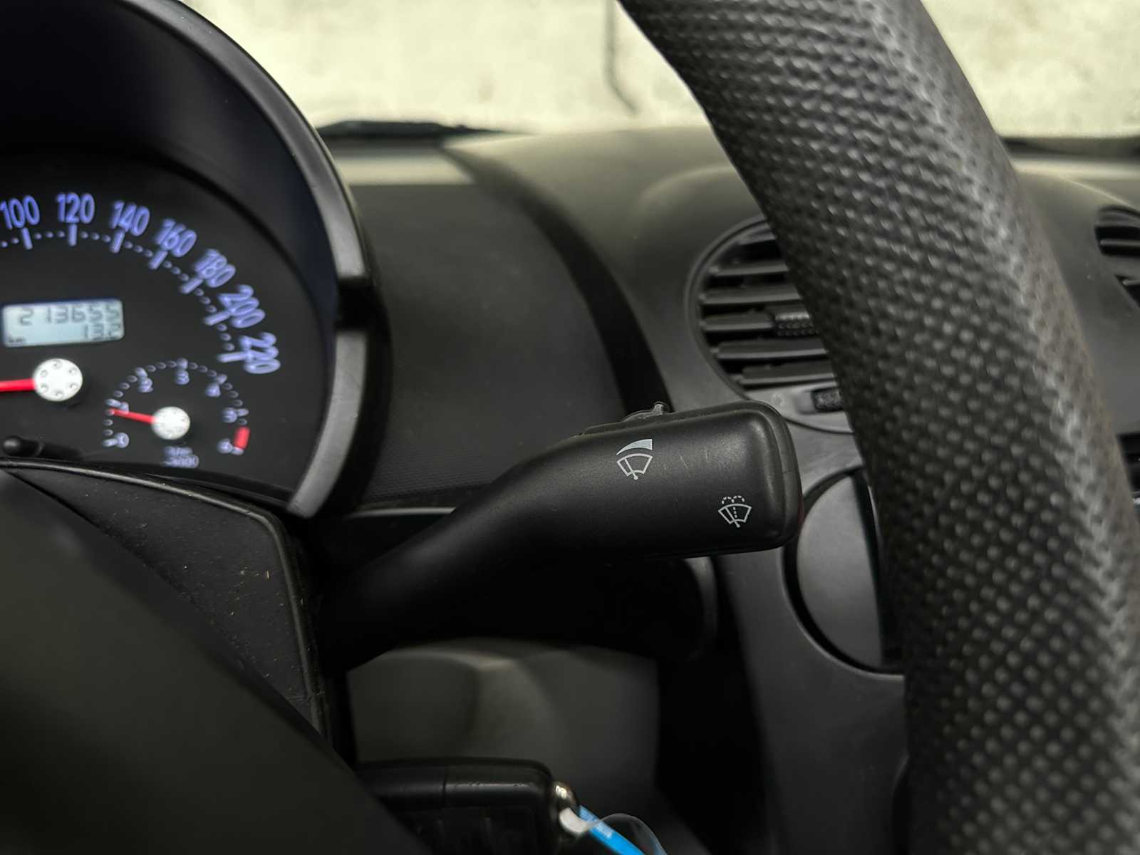 Volkswagen New Beetle Cabriolet 1.4 Turijn 75pk 2003, TH-271-J