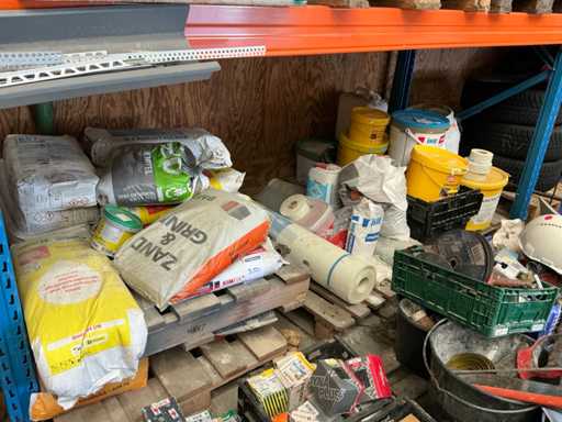 Partij bouwstoffen op pallet (3x)