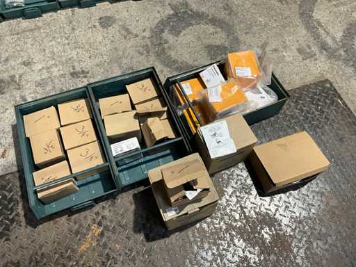 Various electronic control valves (20x)