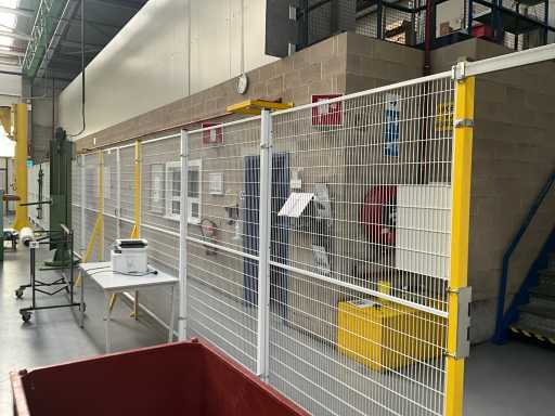 Env. 25,50 l/min Clôture de sécurité TROAX