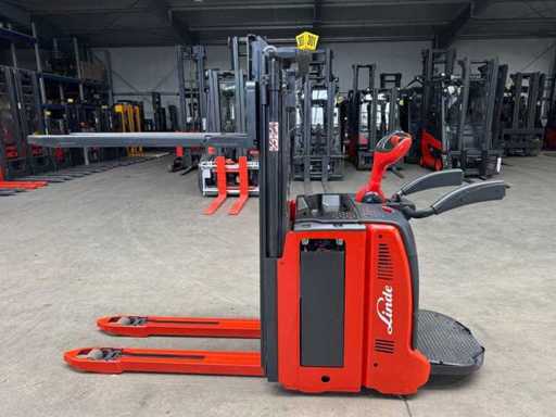 Servicio 2021 + UVV 03/2027 Linde D12AP 1,200 kg Dúplex Plataforma de 242 cm Plataforma Hormiga + 2,159 horas