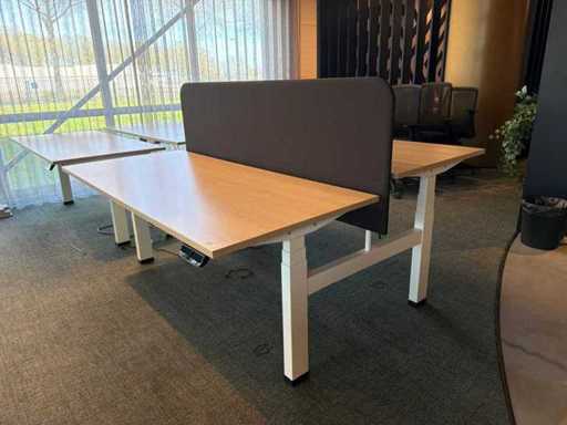 Dubbel in hoogte verstelbaar Bureau met scheidingswand