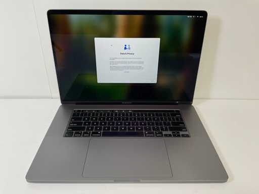 Apple MacBook Pro 16", Core(TM) i7 9a generazione, 32 GB di RAM, 512 GB NVMe, AMD Radeon Pro 5300M 4 GB Computer portatile