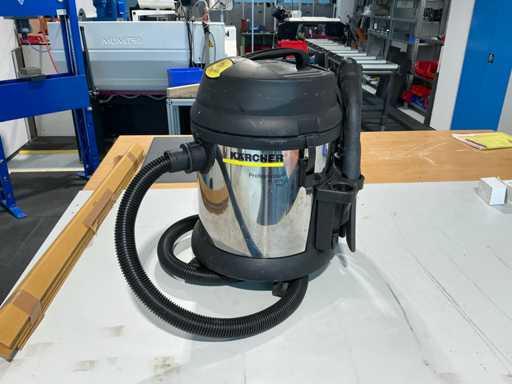 2017 KÄRCHER NT 27/1 Industrial Vacuum Cleaner
