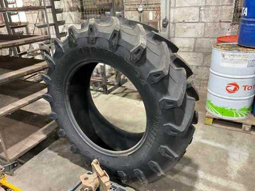 Trelleborg TM700 Tire
