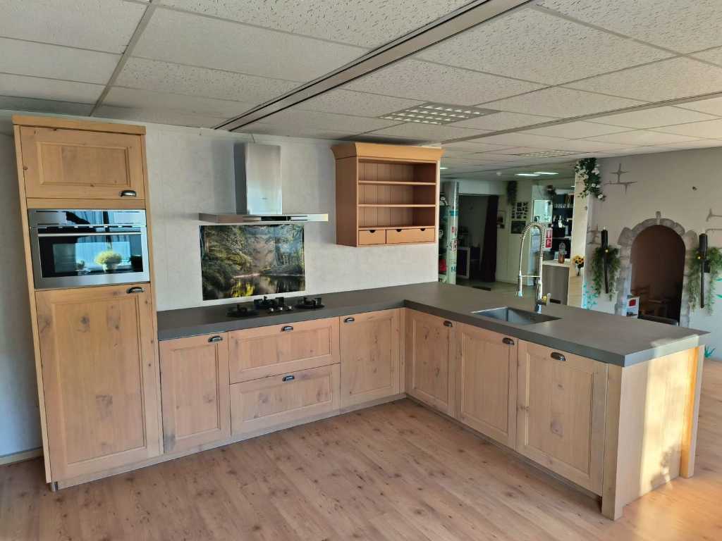 Rotpunkt - Showroom kitchen