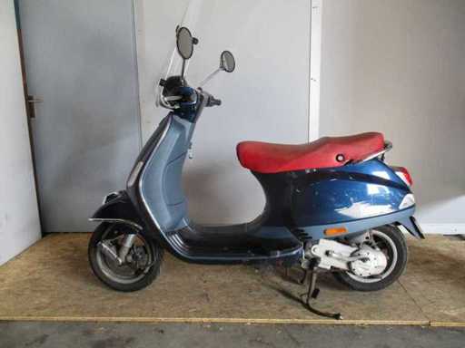Vespa LX 50 - Moped - Scuter