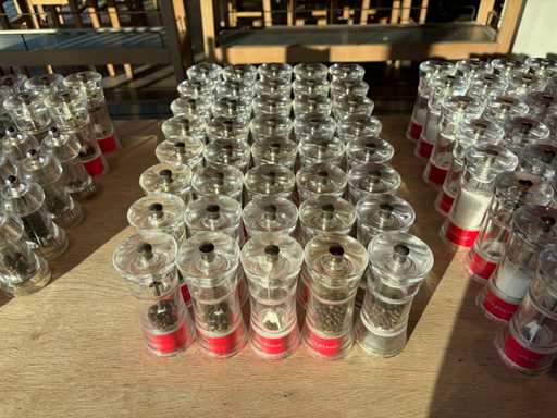 Batch of salt and pepper mills