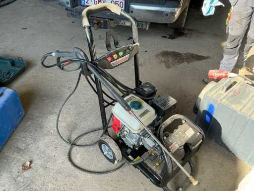 Pressure washer