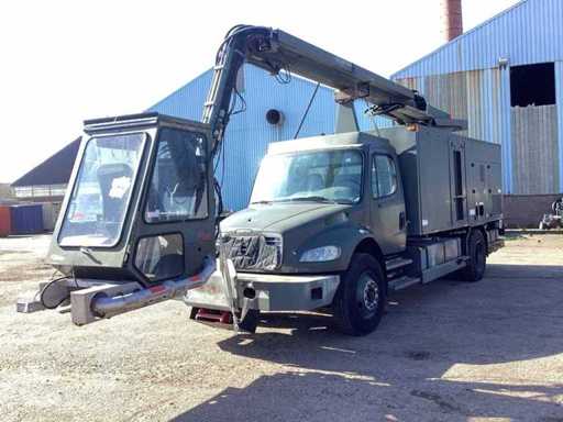 Ciężarówka odmlodzająca Freightliner z 2006 roku