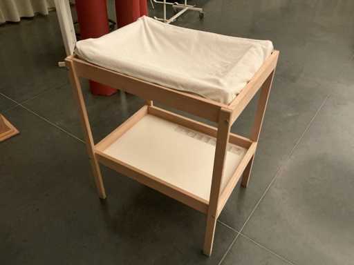 Changing table