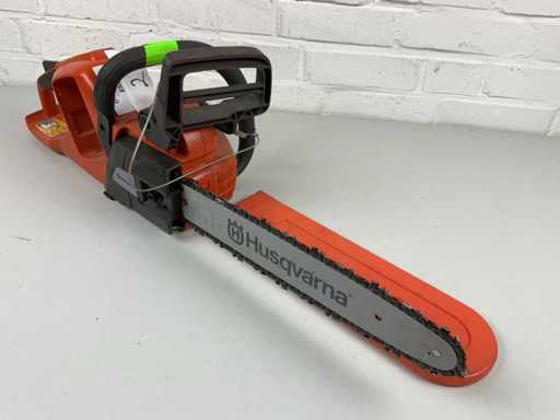 2019 Husqvarna 535iXP + QC330 + BLi200 Bezprzewodowa piła łańcuchowa + Ładowarka + Baterie