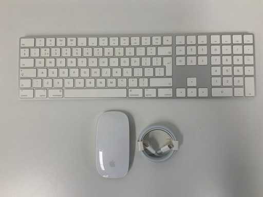 Apple - Tastatura Magic QWERTY cu tastatură numerică și mouse magic