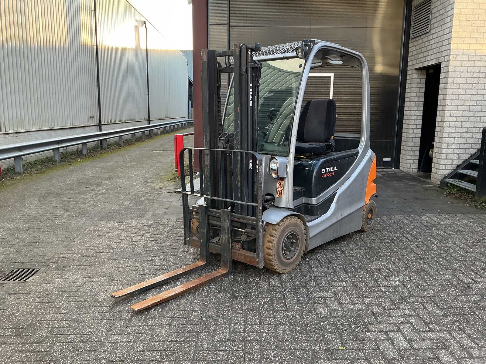 STILL – RX60-25 – Forklift Trucks – 2012