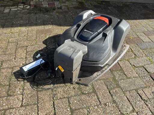 2017 Husqvarna 450X Roboterrasenmäher