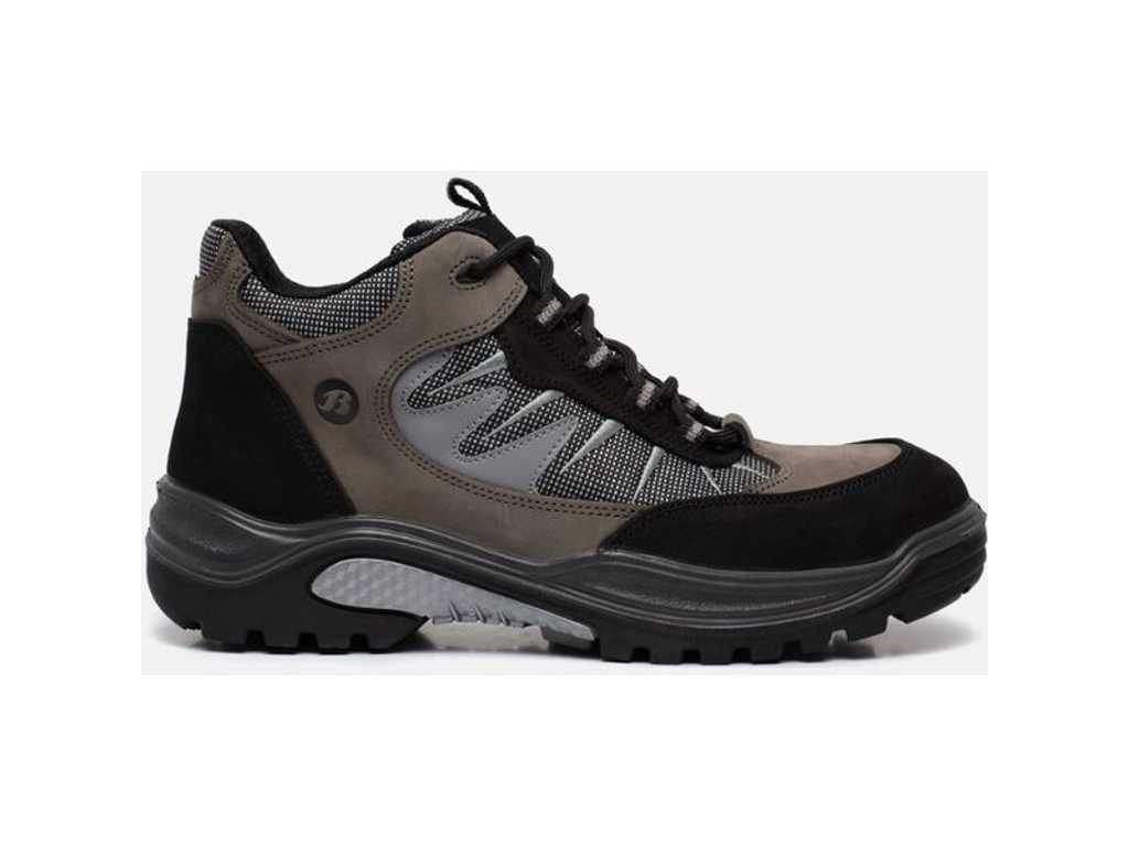 Bata Industrials - Traxx 24 S1P High - Pair of work boots (size 45)