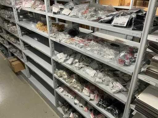 Lot de diverse materiale de instalare