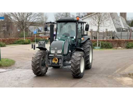 dc260c2b-4d93-4196-a2e0-4d7ef7913339.mp4