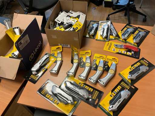 Couteau rétractable STANLEY (24x)