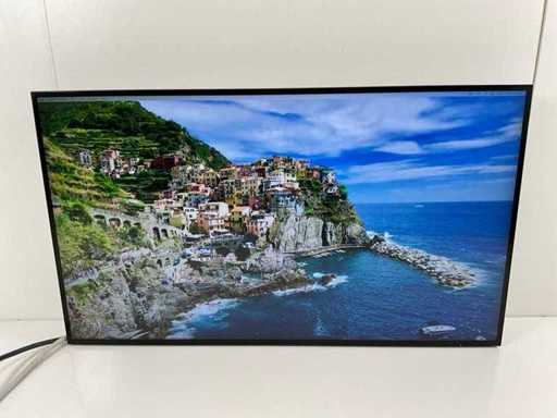 HP (Z27u G3) 27”, 2560x1440 (QHD) IPS Monitor