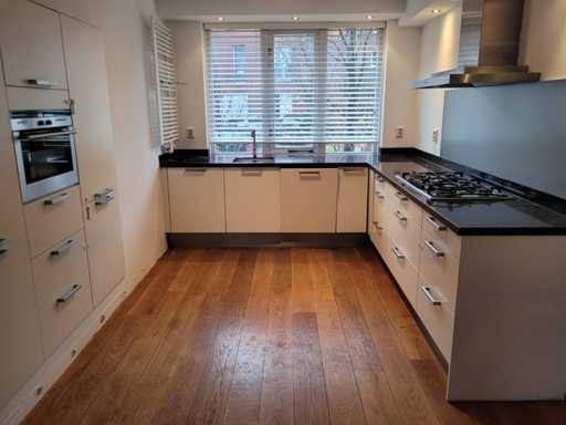 Cuisine avec appareils électroménagers Siemens