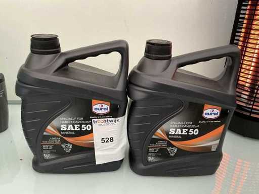 Harley-Davidson z olejem 4 suwem