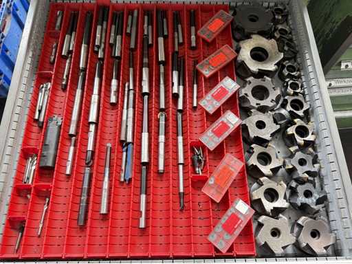   Post milling cutter