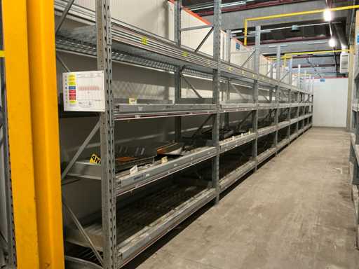 Shelving with idle rollers