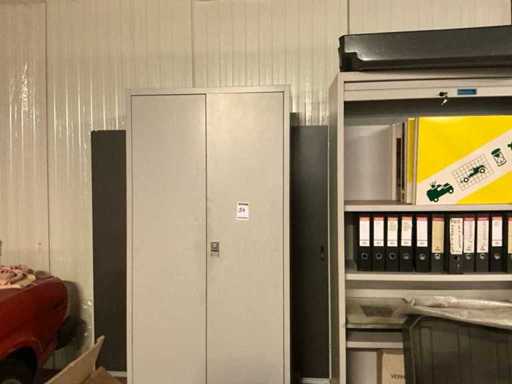 2-deurs metalen kast met inhoud
